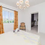 Cubo's Casa Flor High Privacy & Pool Feriehus *