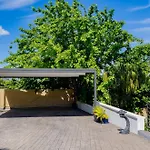 Cubo's Casa Flor High Privacy & Pool Feriehus *