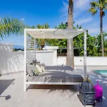 Cubo's Casa Flor High Privacy & Pool Feriehus