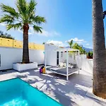 Cubo's Casa Flor High Privacy & Pool Feriehus